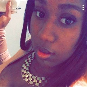 Meet your Posher, Nikka